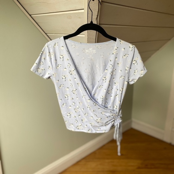 Hollister Cross Front Baby Tee Must Have Collection Blue White Flowers Size S - Picture 13 of 13